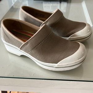 “Vintage” Dansko sneakers